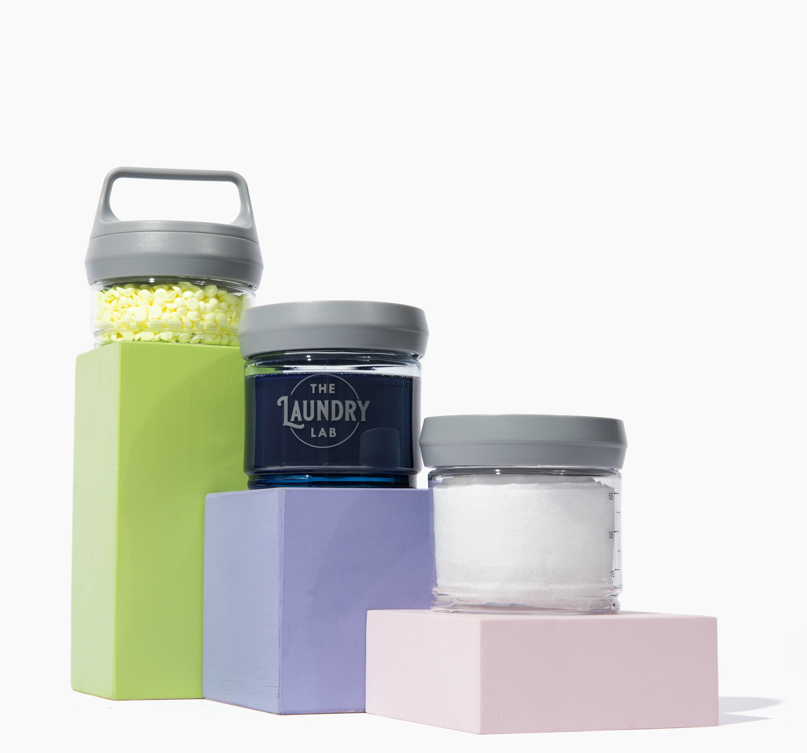 A portable, small, compact refillable laundry detergent bottle that holds all your laundry detergents in one place. This bottle is perfect for anyone who lives in apartments, dorms and travel. Easy to carry to laundromats and laundry rooms as the perfect essential on laundry day. 